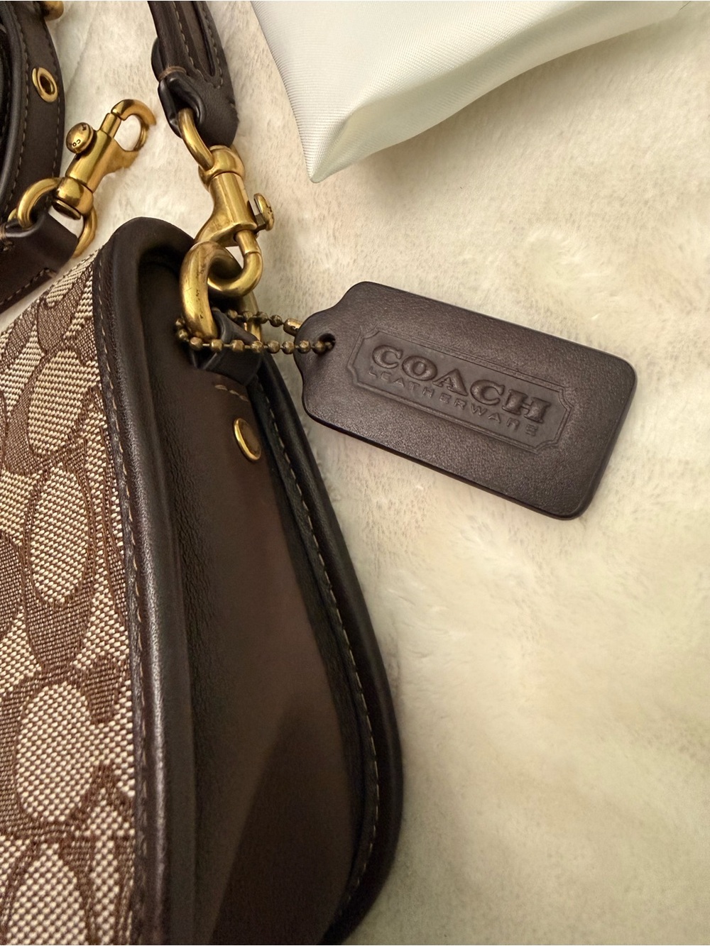 COACH Swinger Bag in Signature Jacquard - Picture 8 of 10